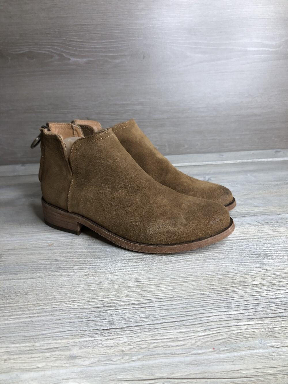 BEEK Women’s 7.5 Falcon Suede Ankle Bootie Light Brown Leather Heel Zip Beek